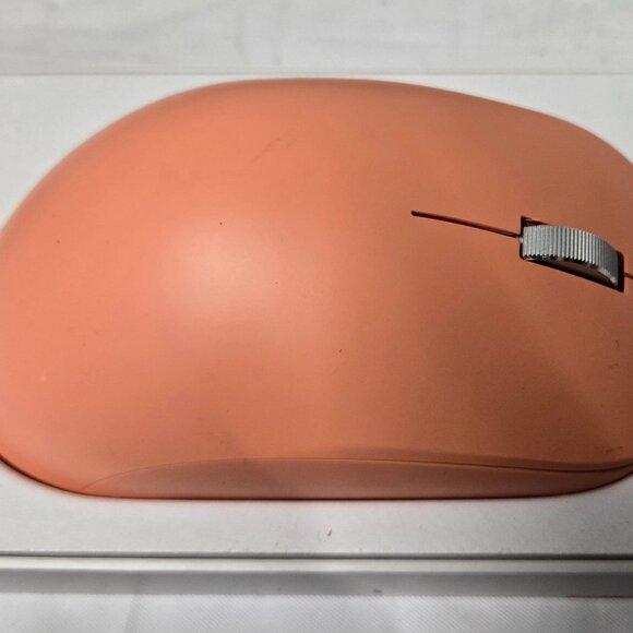 Microsoft Bluetooth Wireless Mouse (Peach) - Picture 3 of 5